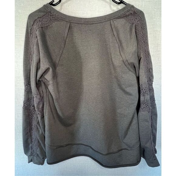 Knox Rose Long Sleeve V-Neck T-Shirt With Embroidery Detail On Sleeves - Picture 4 of 5